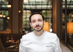 Le Narcisse Blanc Hôtel & Spa confie les cuisines de Cléo au chef Alexandre Semperé
